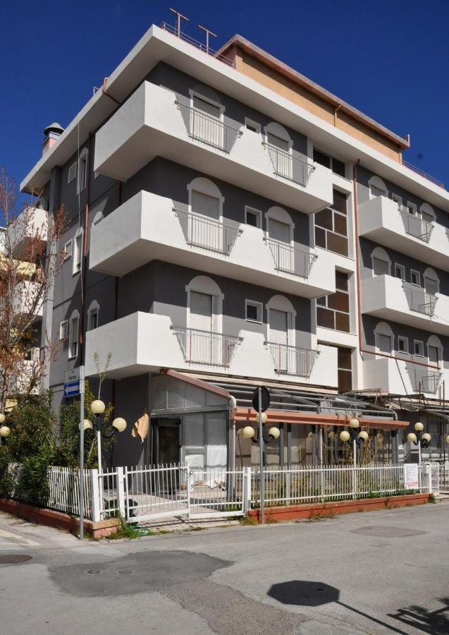 Hotel Sabbia D'Oro Римини Экстерьер фото