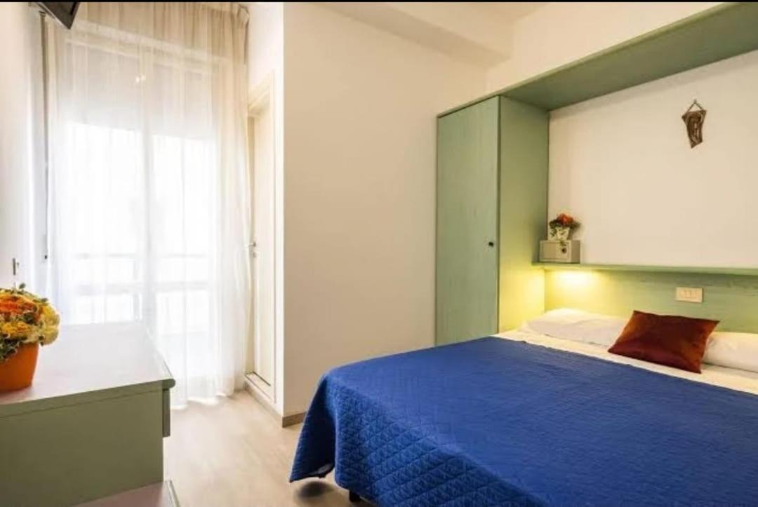 Hotel Sabbia D'Oro Римини Экстерьер фото