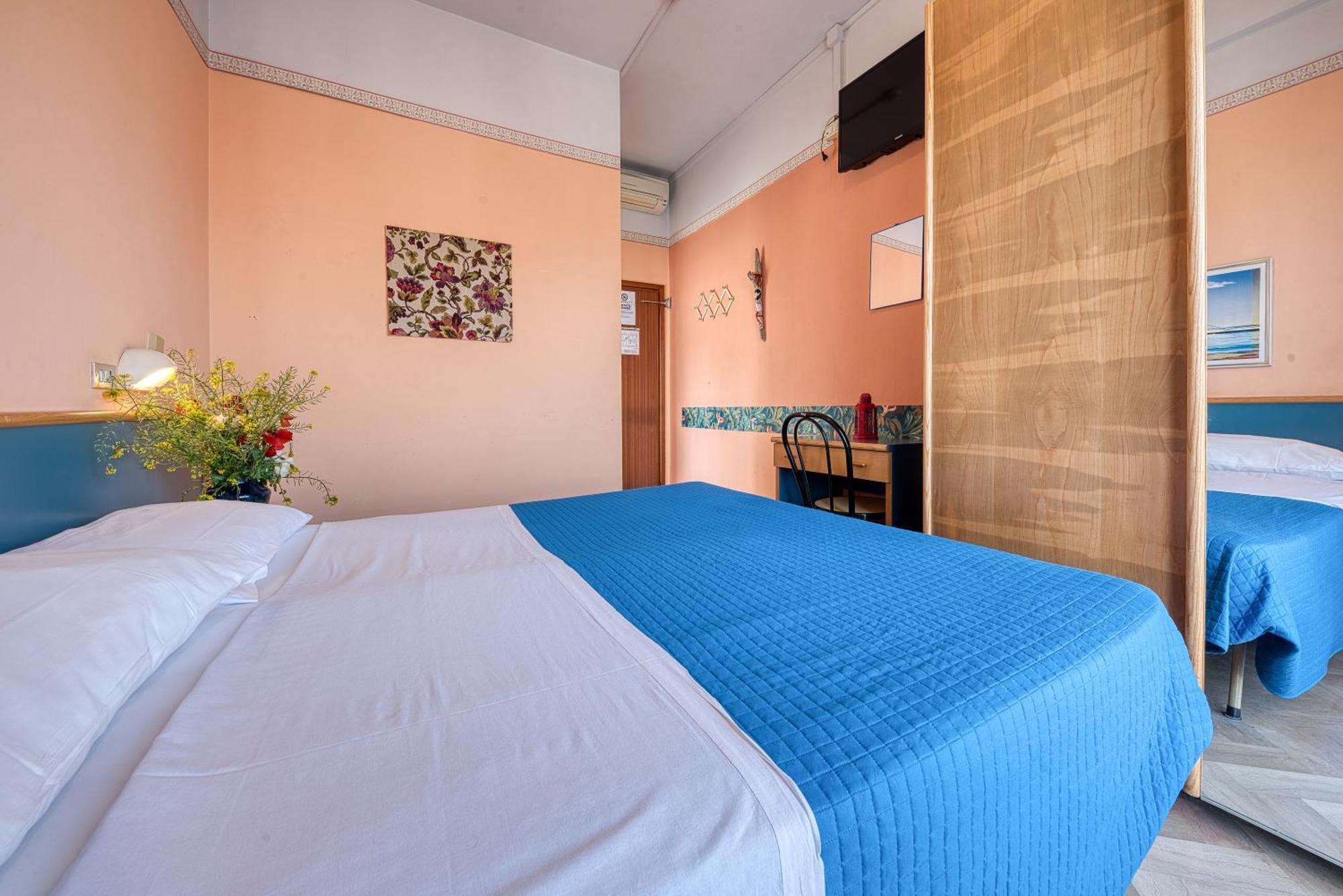 Hotel Sabbia D'Oro Римини Экстерьер фото