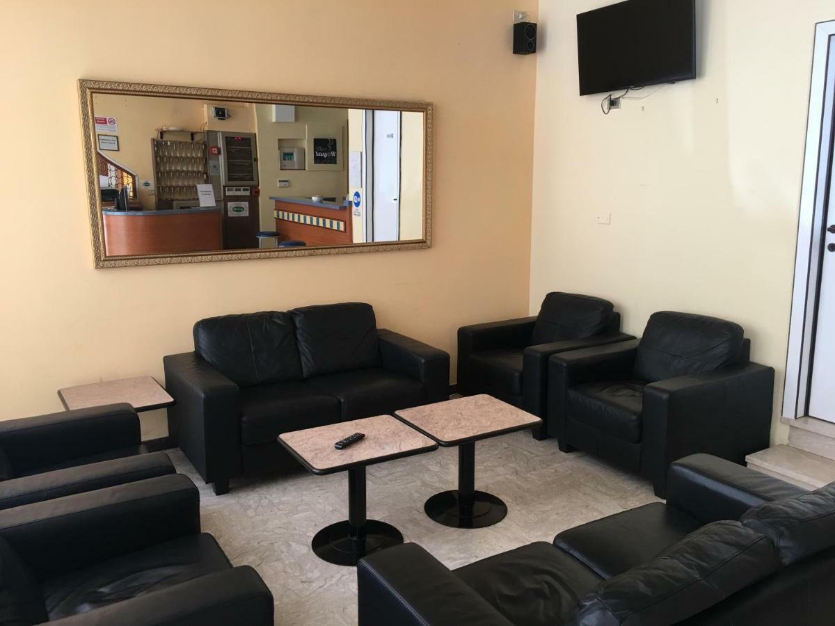 Hotel Sabbia D'Oro Римини Экстерьер фото
